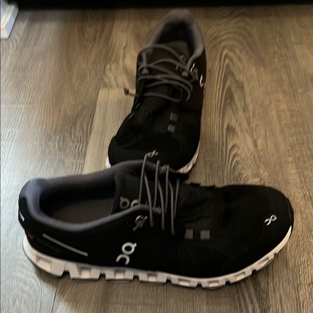 On Running Women’s Black Athletic Shoes